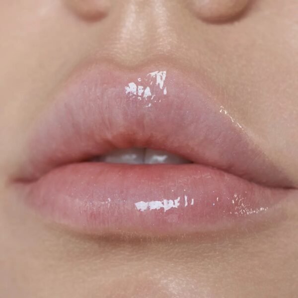 MOIRA Lip Oil Glow Getter Hydrating (001, Sky Blue) – Lipstick in Egypt – view 2