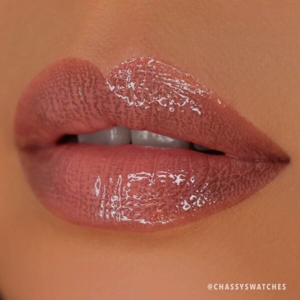 MOIRA Lip Oil Glow Getter Hydrating (011, Soft Peach) – Lipstick in Egypt – view 2