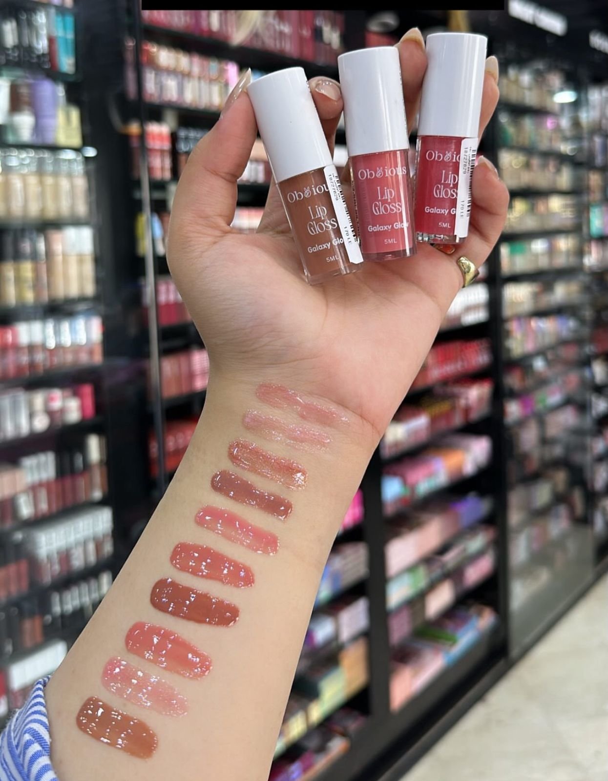 Lip Gloss galaxy glow 180 OBVIOUS Lip Gloss galaxy glow 180 – Lipstick in Egypt – view 2