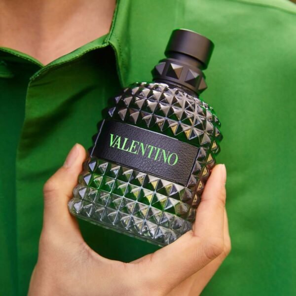 Valentino Born In Roma Donna Green Stravaganza - 50 ML – authentic in Egypt
